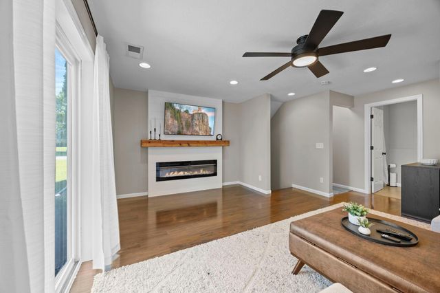 7502 Large Avenue NE, Albertville, MN 55301