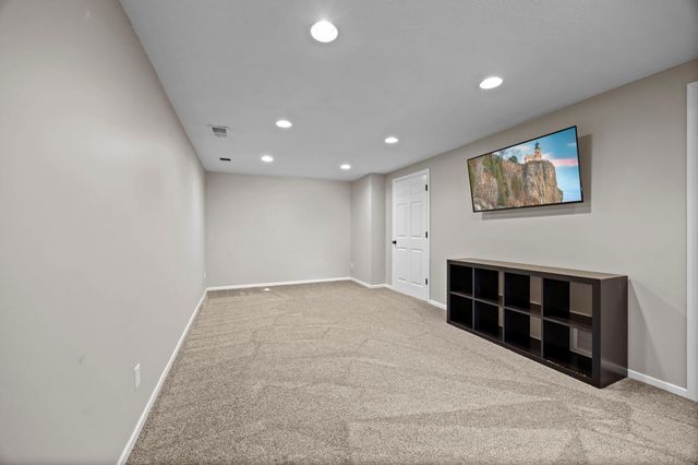 7502 Large Avenue NE, Albertville, MN 55301
