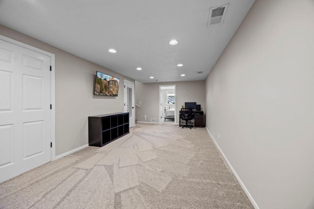 7502 Large Avenue NE, Albertville, MN 55301