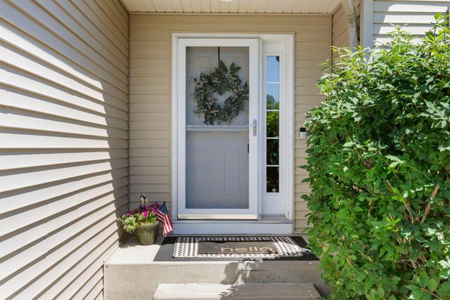 7502 Large Avenue NE, Albertville, MN 55301