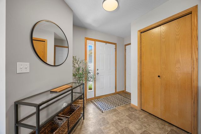 7502 Large Avenue NE, Albertville, MN 55301