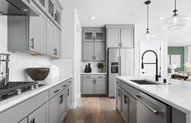 2749 Nicole Gee Dr, Roseville, CA 95747