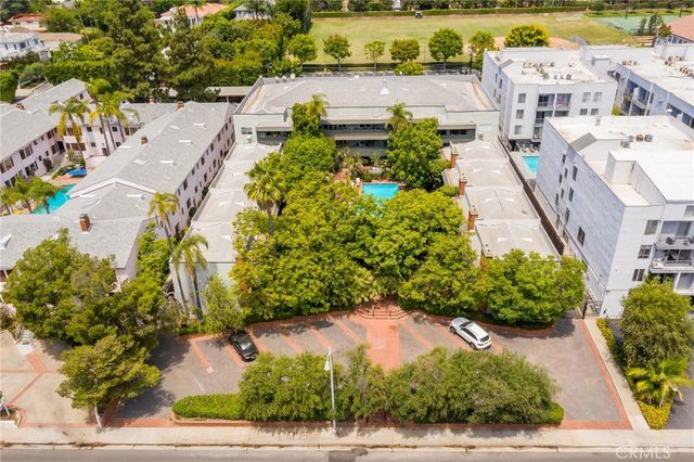 11761 W Sunset, Los Angeles, CA 90049