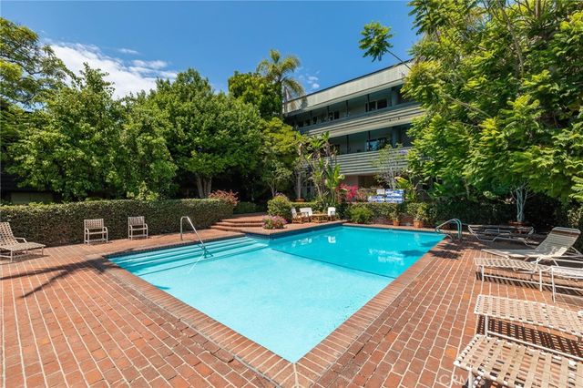 11761 W Sunset, Los Angeles, CA 90049