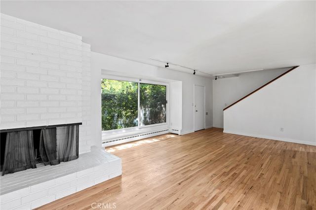 11761 W Sunset, Los Angeles, CA 90049