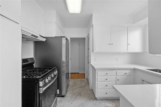 11761 W Sunset, Los Angeles, CA 90049