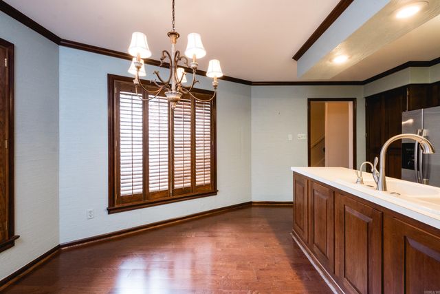 801 Pleasant Valley Dr Unit 9, Little Rock, AR 72227