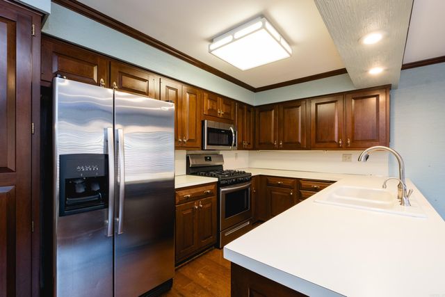 801 Pleasant Valley Dr Unit 9, Little Rock, AR 72227