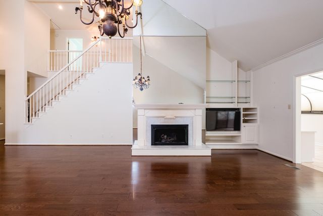 801 Pleasant Valley Dr Unit 9, Little Rock, AR 72227