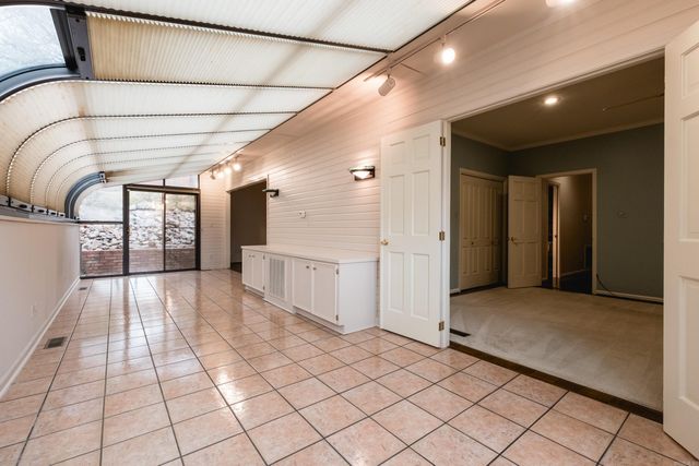 801 Pleasant Valley Dr Unit 9, Little Rock, AR 72227