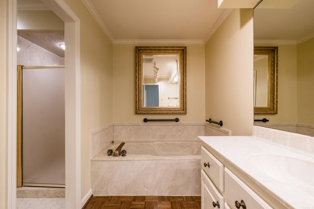 801 Pleasant Valley Dr Unit 9, Little Rock, AR 72227