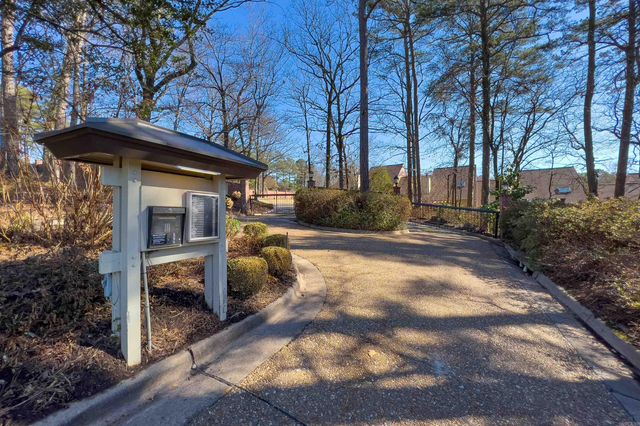 801 Pleasant Valley Dr Unit 9, Little Rock, AR 72227