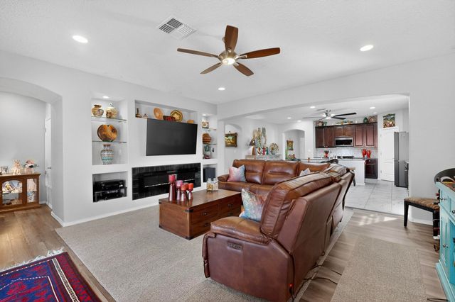 725 Palo Alto Drive NE, Rio Rancho, NM 87144