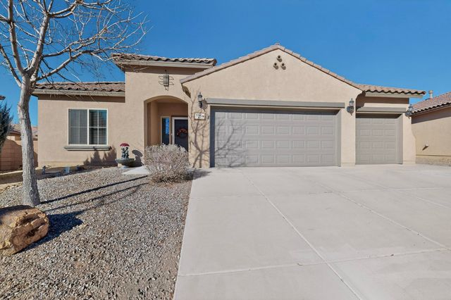 725 Palo Alto Drive NE, Rio Rancho, NM 87144