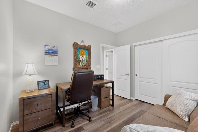 725 Palo Alto Drive NE, Rio Rancho, NM 87144