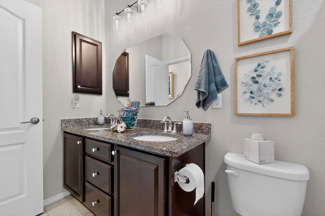 725 Palo Alto Drive NE, Rio Rancho, NM 87144