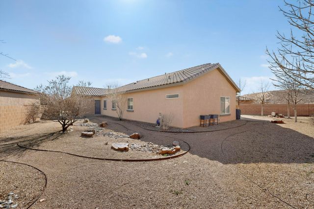 725 Palo Alto Drive NE, Rio Rancho, NM 87144