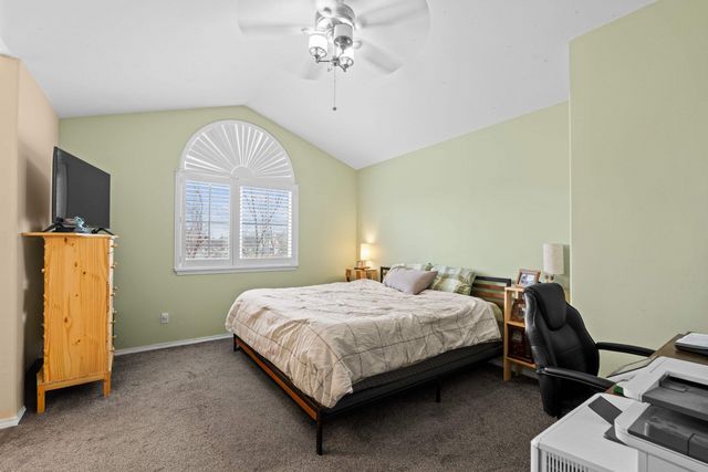 2116 N Tschirley Rd, Greenacres, WA 99016