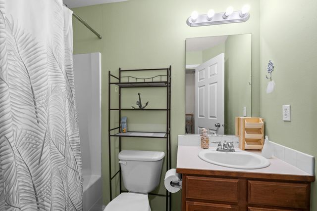 2116 N Tschirley Rd, Greenacres, WA 99016