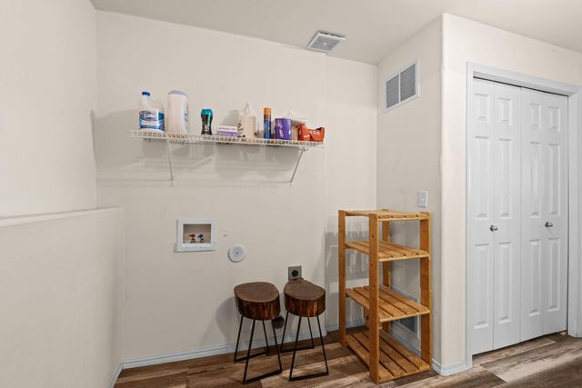 2116 N Tschirley Rd, Greenacres, WA 99016