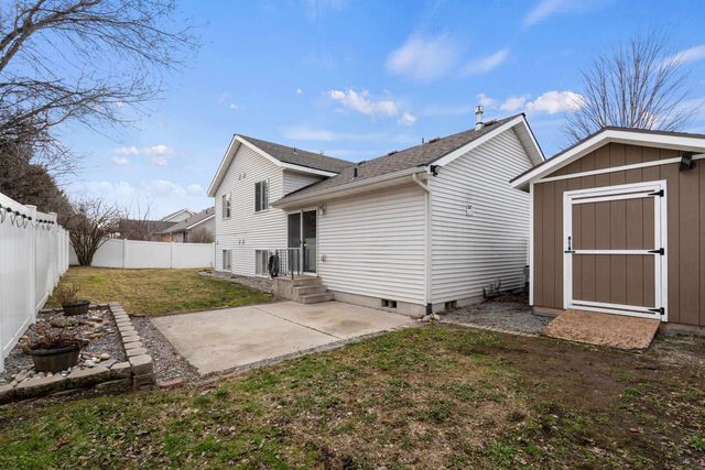 2116 N Tschirley Rd, Greenacres, WA 99016