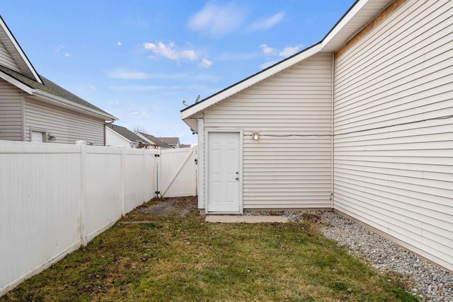 2116 N Tschirley Rd, Greenacres, WA 99016