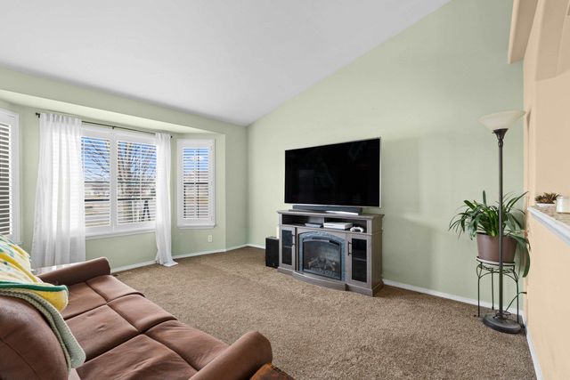 2116 N Tschirley Rd, Greenacres, WA 99016