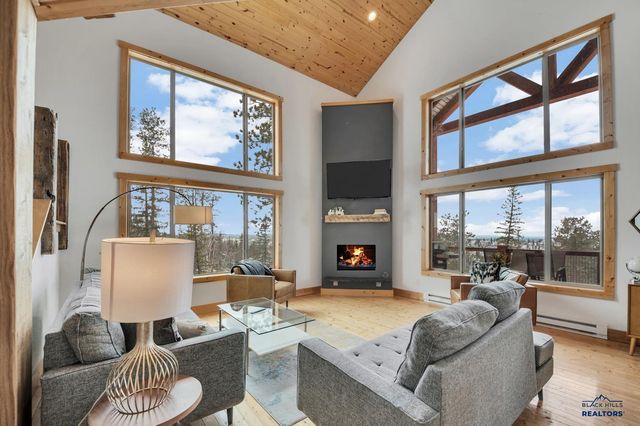 21172 STEWART SLOPE CIR, Lead, SD 57754