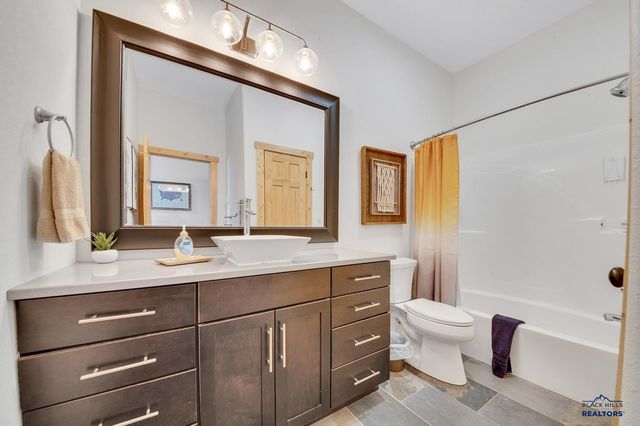 21172 STEWART SLOPE CIR, Lead, SD 57754