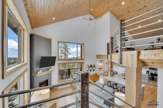 21172 STEWART SLOPE CIR, Lead, SD 57754