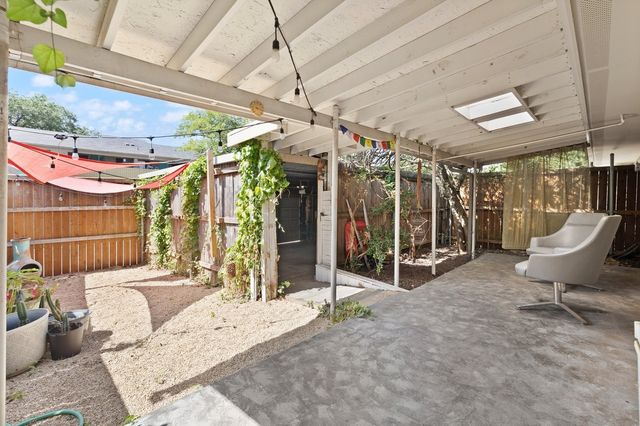 13752 Flagstone Lane, Dallas, TX 75240