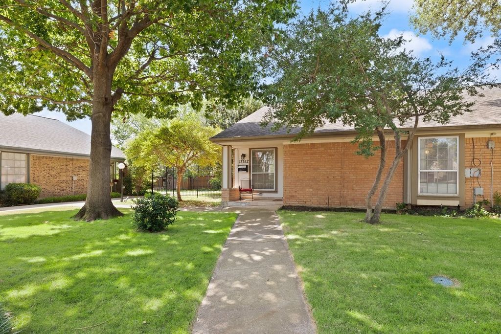 13752 Flagstone Lane, Dallas, TX 75240