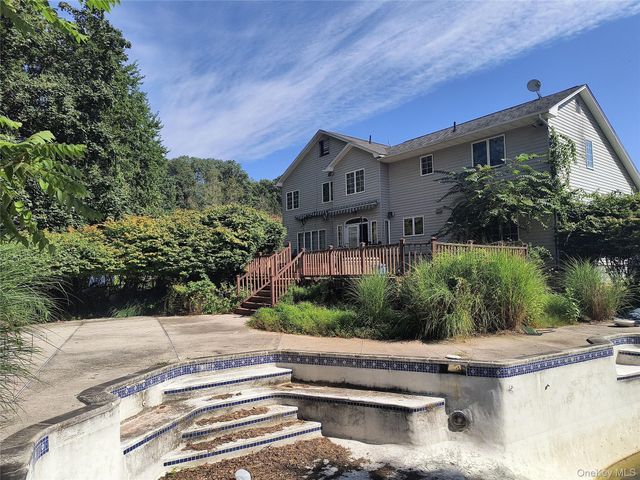 3 Lenni Lenape Court, Stony Point, NY 10980