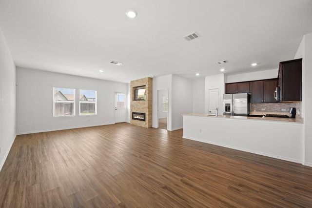 509 Gabriels Bluff DR, Georgetown, TX 78626