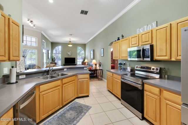 465 N BRIDGESTONE Avenue, Jacksonville, FL 32259