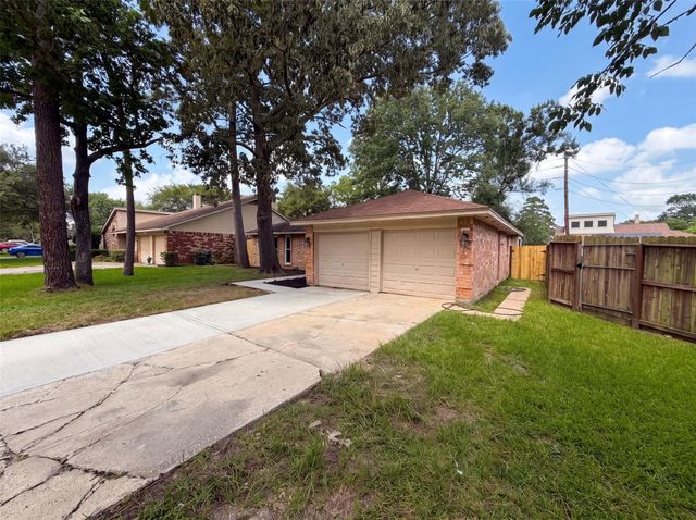 17110 Golf Club Drive, Crosby, TX 77532