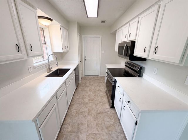 17110 Golf Club Drive, Crosby, TX 77532