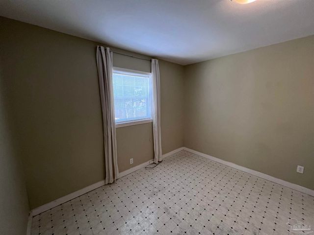 1809 E Lee St, Pensacola, FL 32503