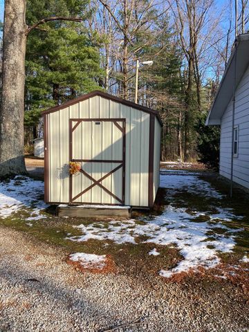 794 S 1225 E, Oakland City, IN 47660