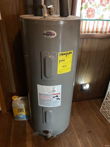 794 S 1225 E, Oakland City, IN 47660