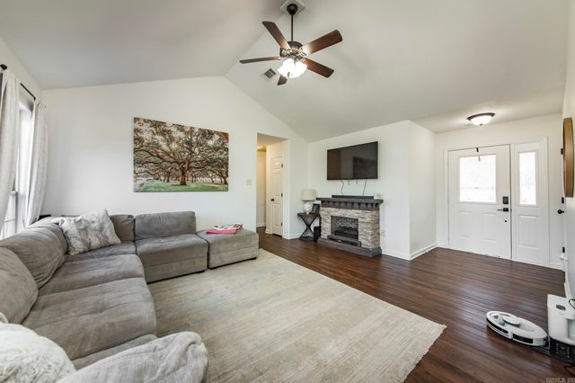 136 Corbin Circle, Cabot, AR 72023