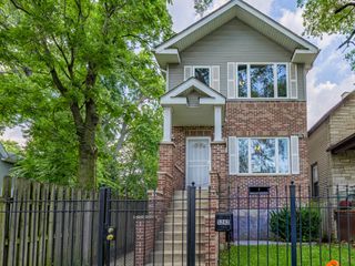 5242 W Ferdinand Street, Chicago, IL 60644