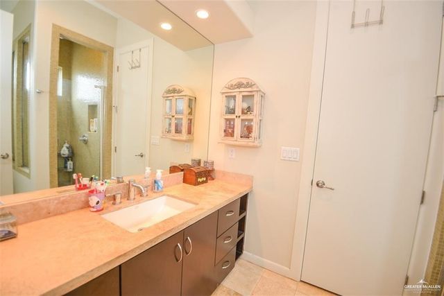 513 Sycamore Avenue, Mission, TX 78572