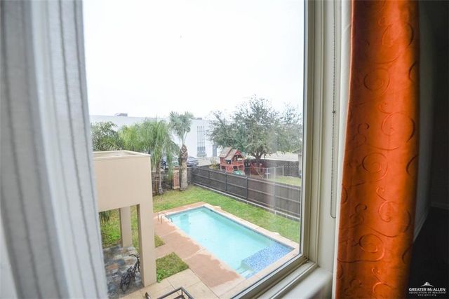 513 Sycamore Avenue, Mission, TX 78572