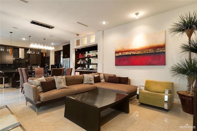 513 Sycamore Avenue, Mission, TX 78572