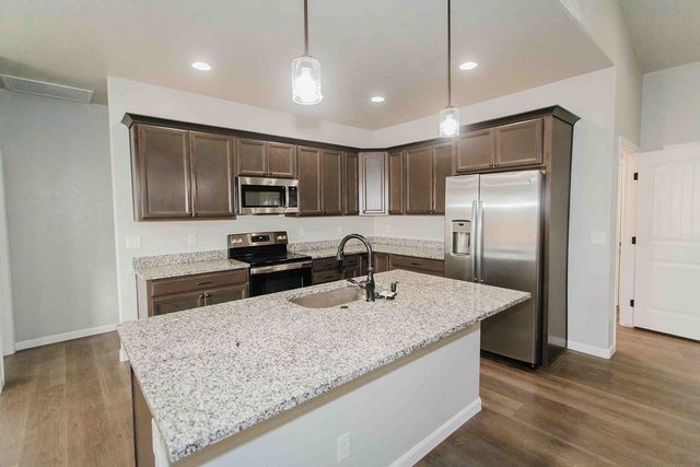 1427 Blue Creek Avenue, Montrose, CO 81401