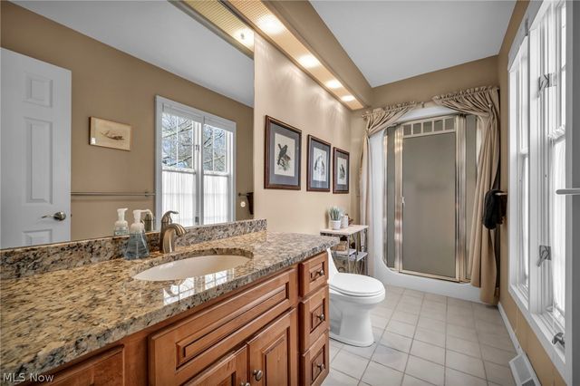 9 Westfield Lane, Rocky River, OH 44116