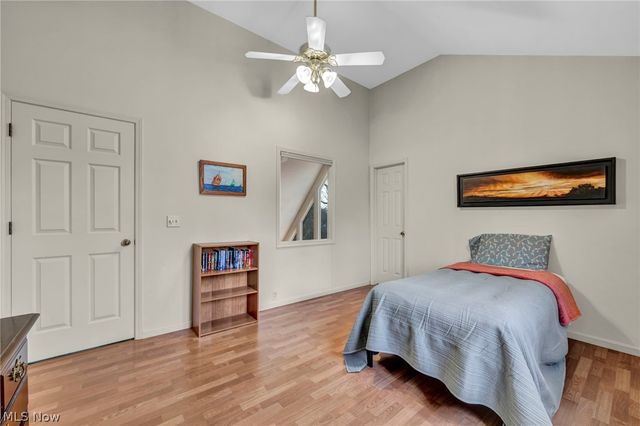 9 Westfield Lane, Rocky River, OH 44116