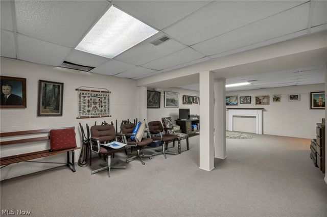 9 Westfield Lane, Rocky River, OH 44116