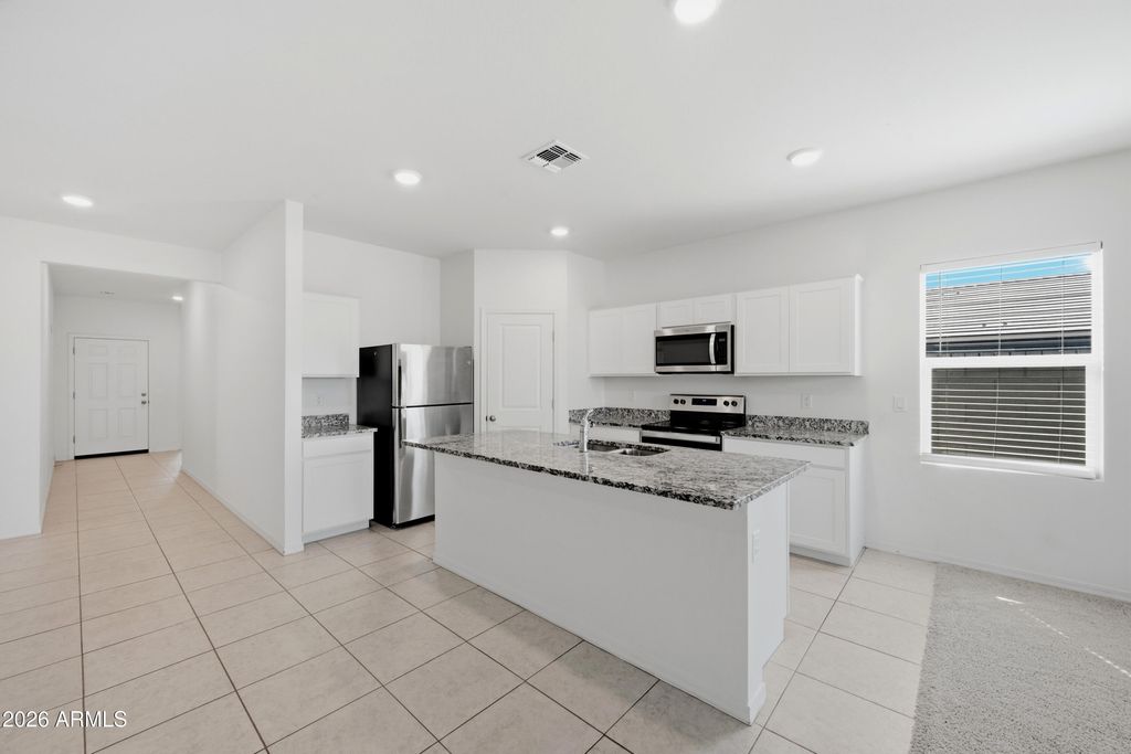 2022 E NEW BONNET Lane, San Tan Valley, AZ 85140 — photo 5